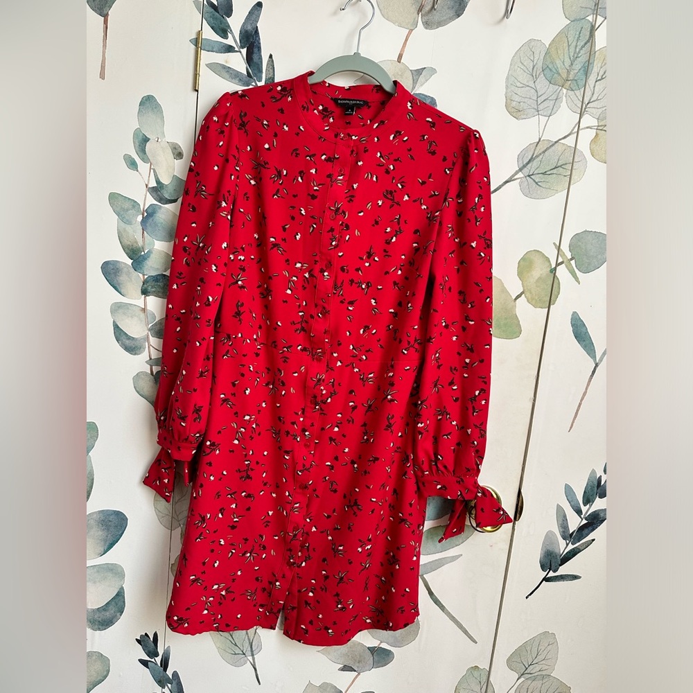 Banana Republic Floral Print button down long Tie Sleeve Shirt Dress Size 8 red
